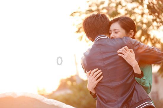 怎么样才能和一个女生聊天聊到她心动。游戏画面